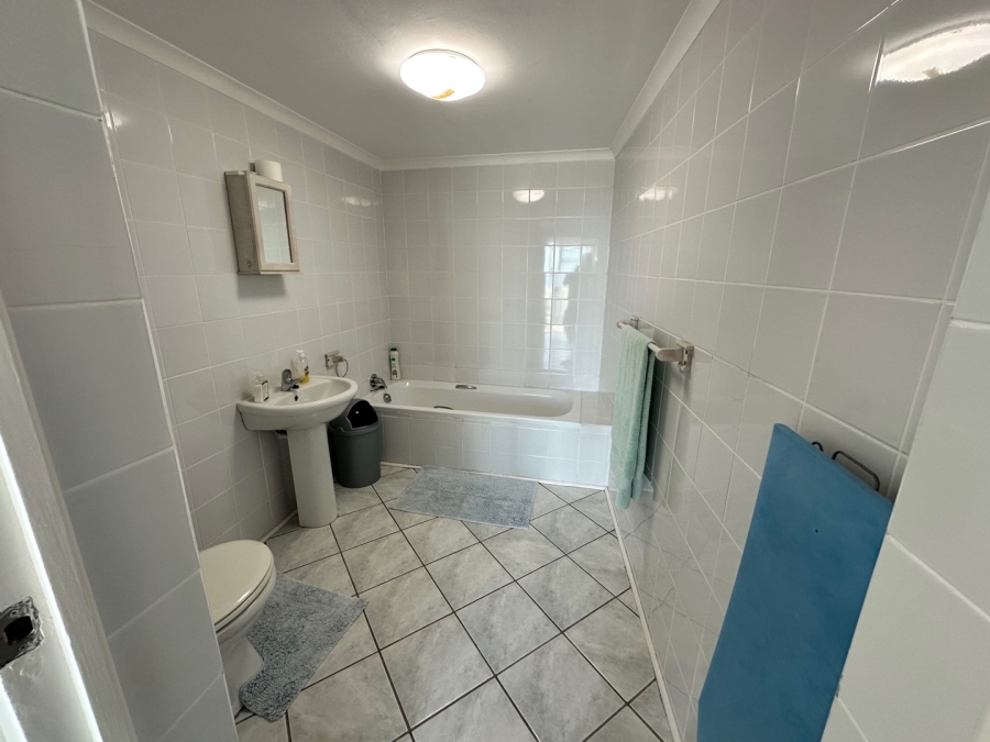 5 Bedroom Property for Sale in Dana Bay Western Cape